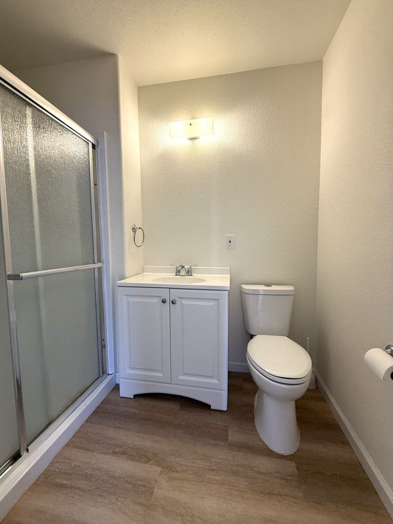 Ramona Apartment: 912 D Street
