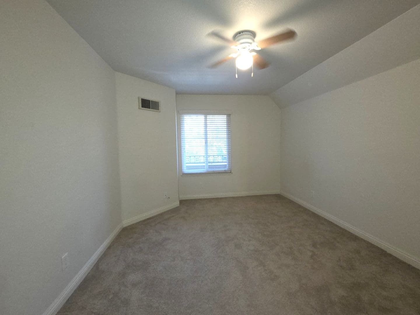San Diego Condo: 3520 Lebon Drive #5220