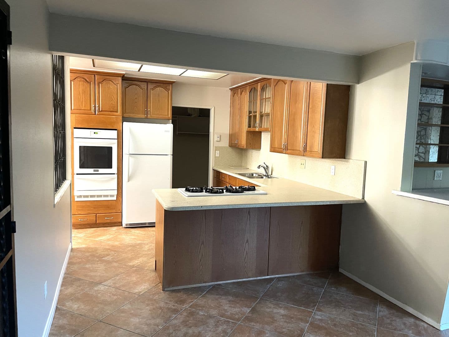 San Diego House: 136 Royal Oak Drive