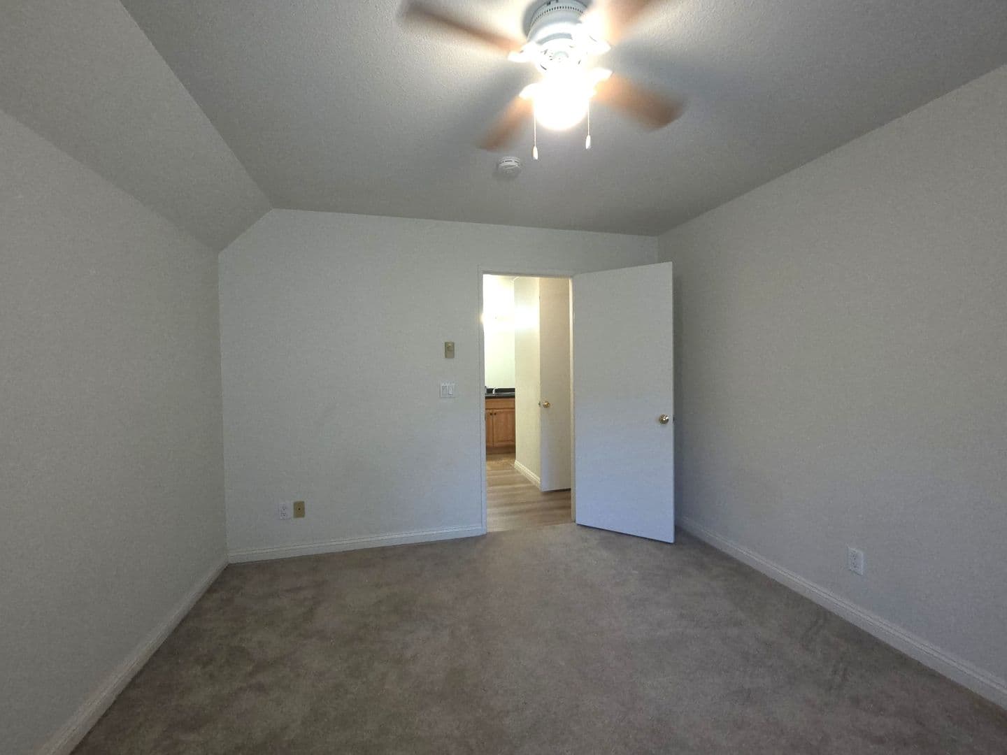 San Diego Condo: 3520 Lebon Drive #5220