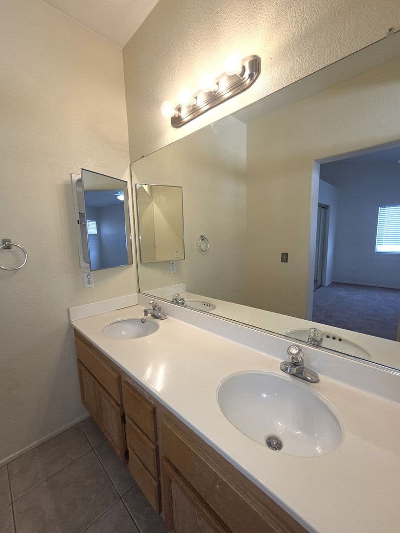 Temecula House: 30704 East Loma Linda