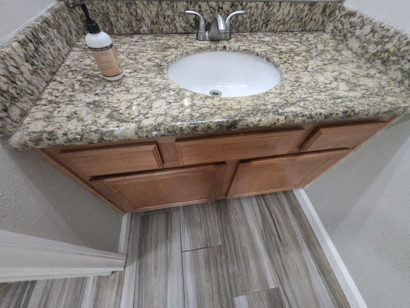 San Diego Condo: 3454 Castle Glen Dr