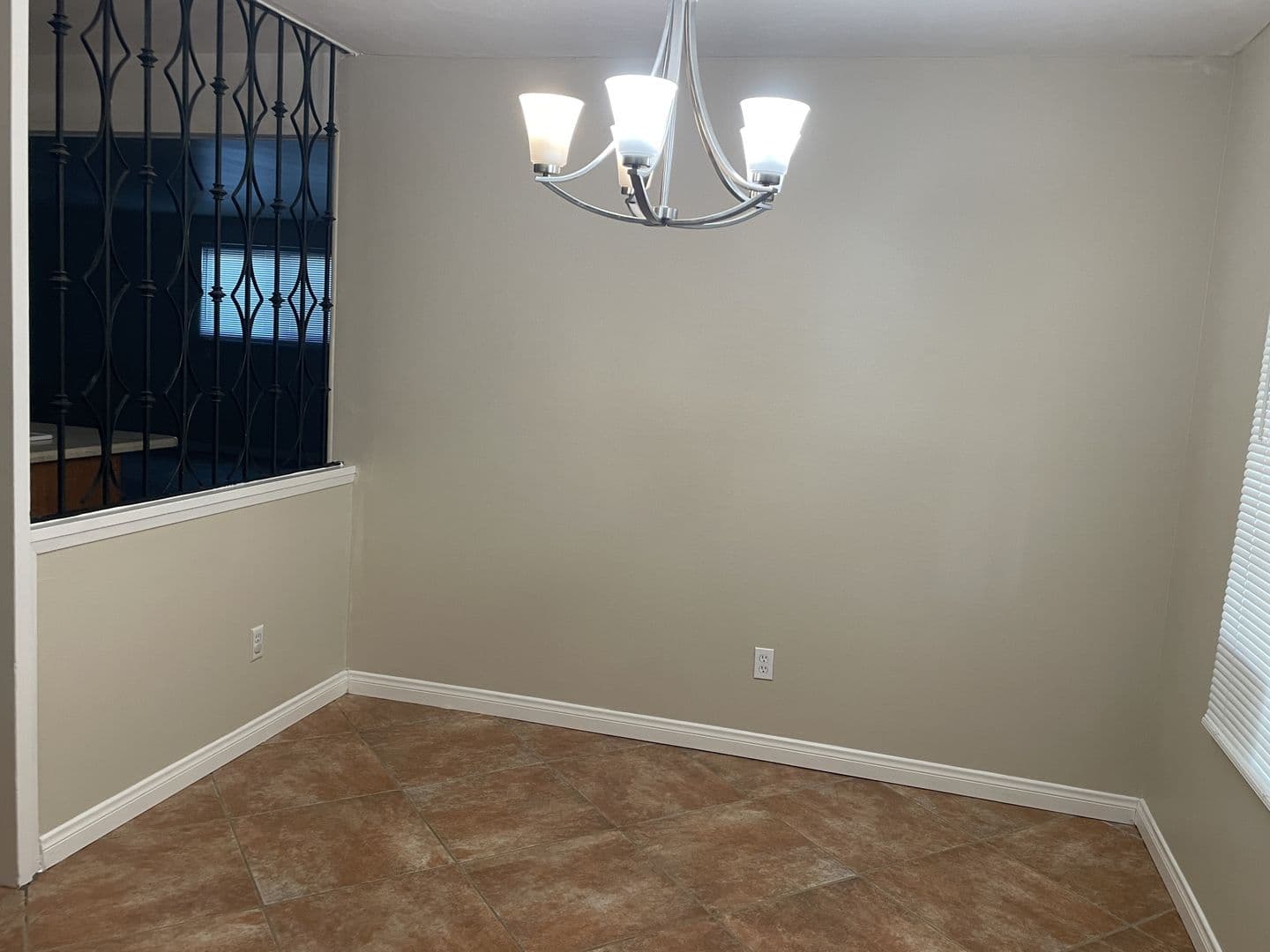 San Diego House: 136 Royal Oak Drive