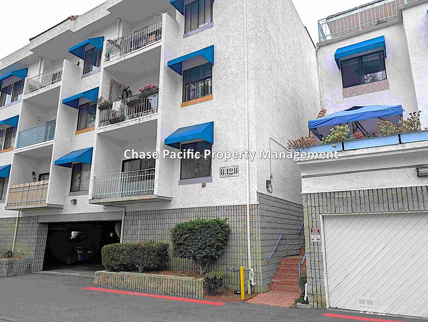 San Diego Condo: 8328 Regents Rd #3B