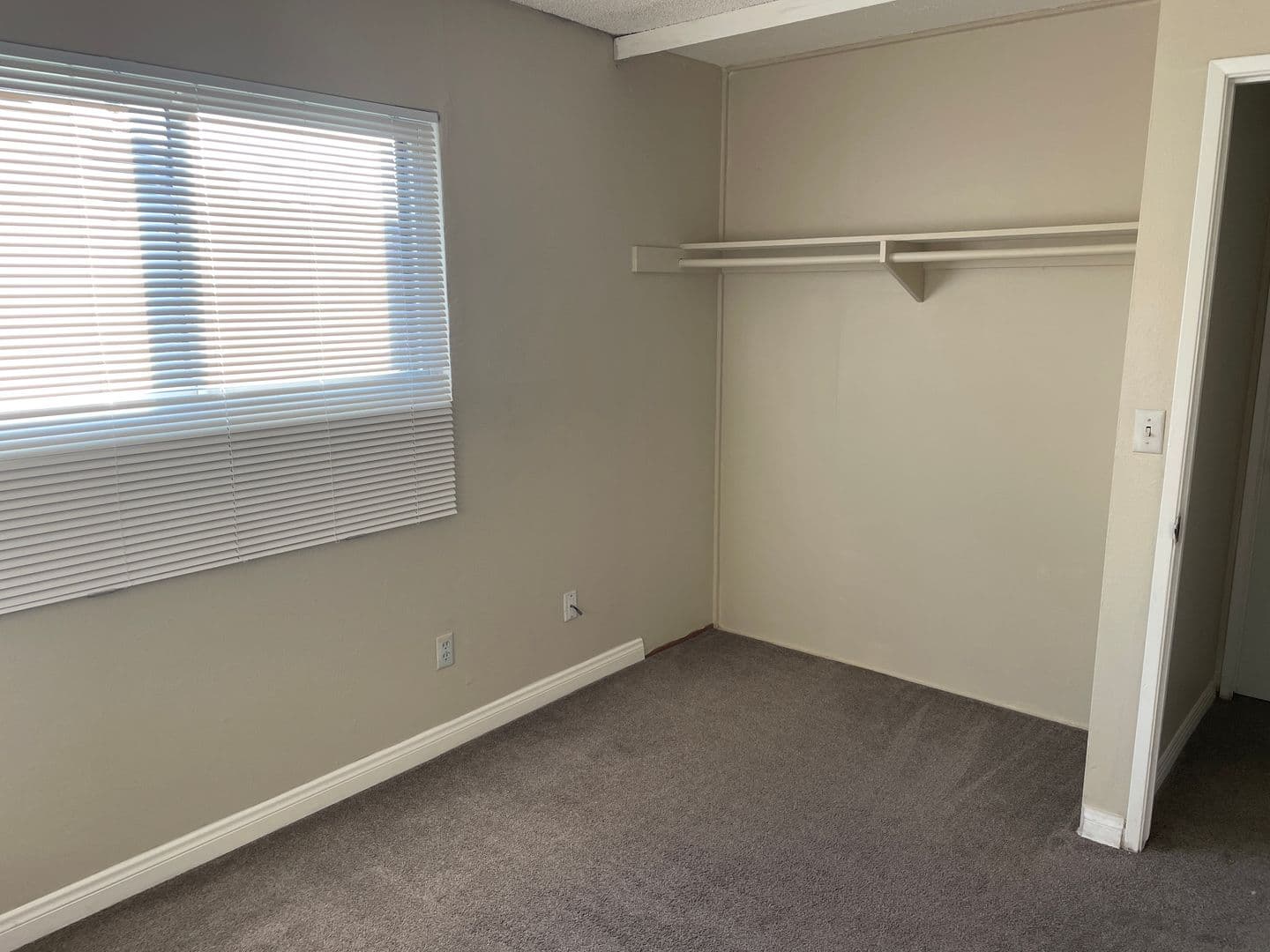 San Diego House: 136 Royal Oak Drive