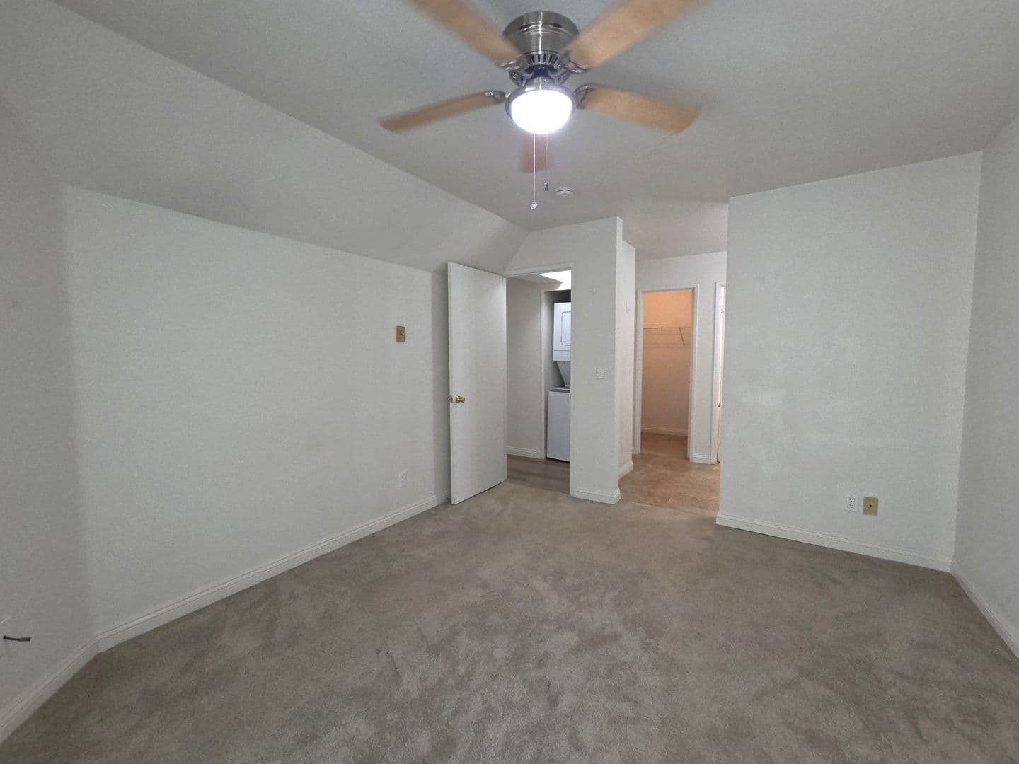 San Diego Condo: 3520 Lebon Drive #5220