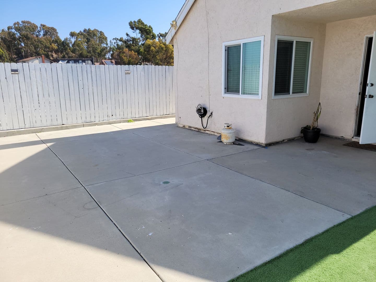 San Diego House: 387 61st Street