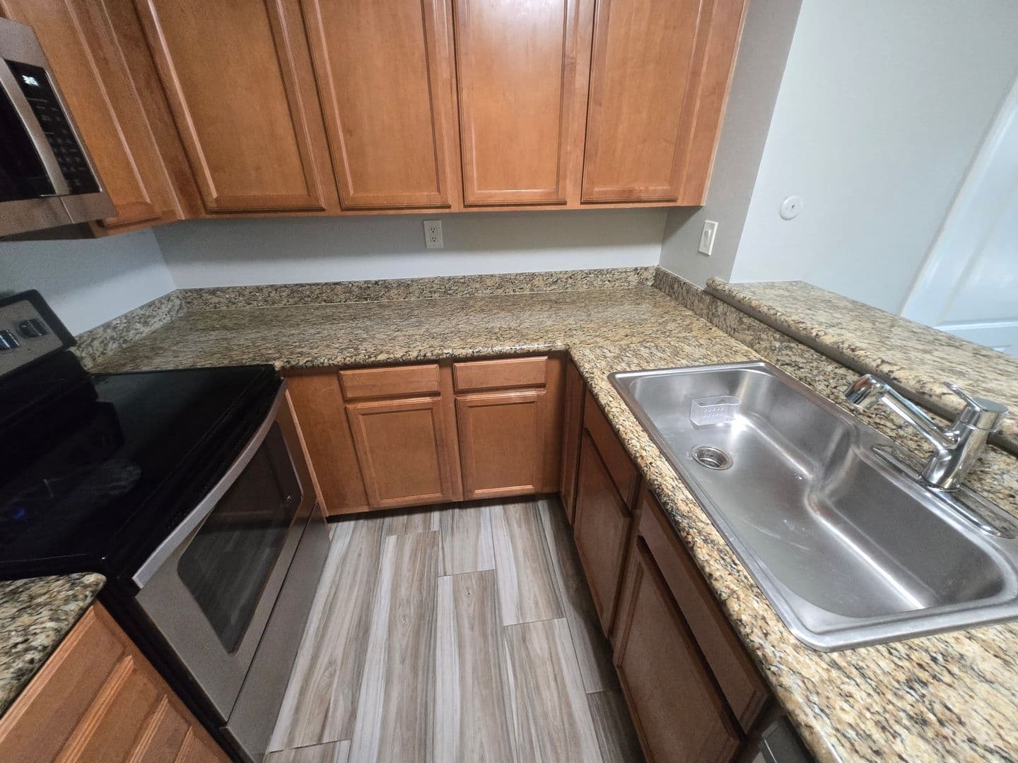 San Diego Condo: 3454 Castle Glen Dr