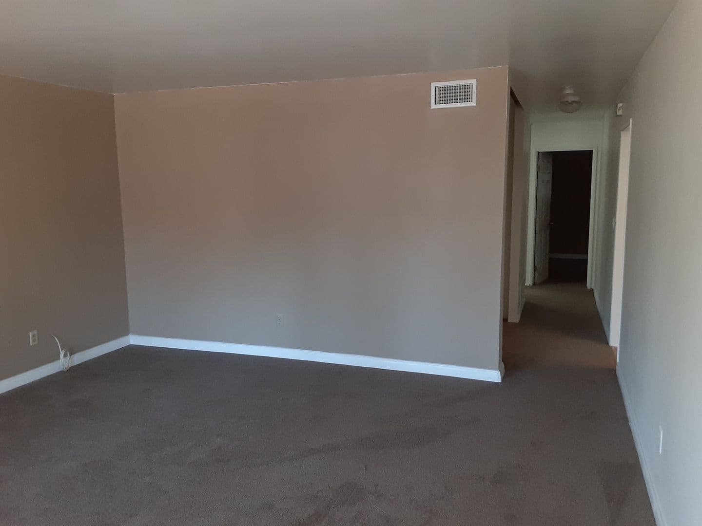 San Diego House: 136 Royal Oak Drive