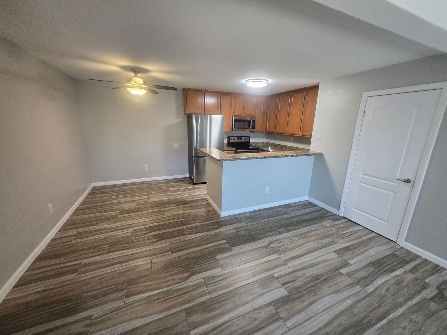 San Diego Condo: 3454 Castle Glen Dr