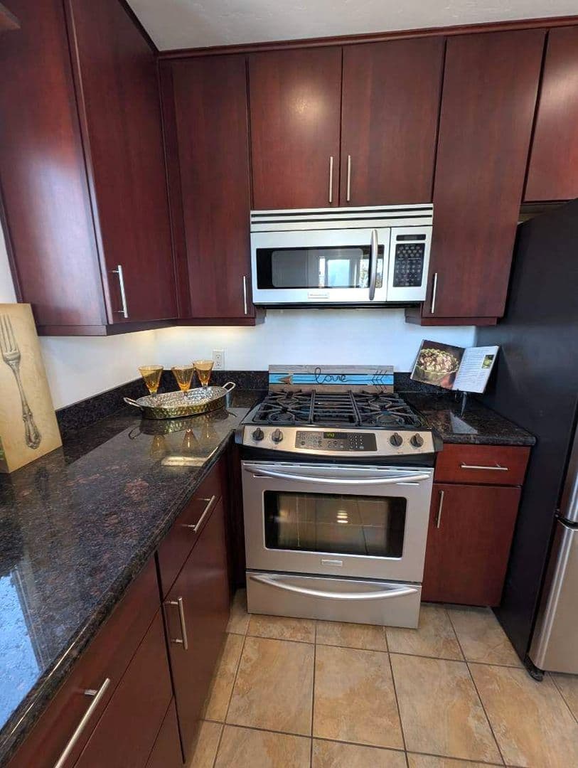 San Diego House: 1150 21st Street #25