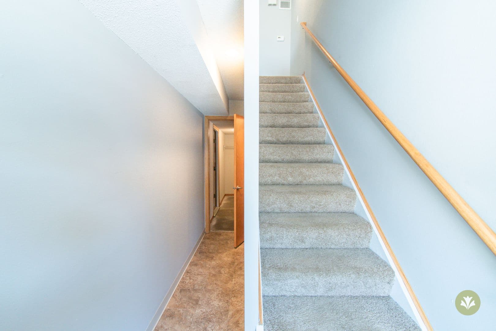 Lincoln Apartment: Charleston Court Apts & THs