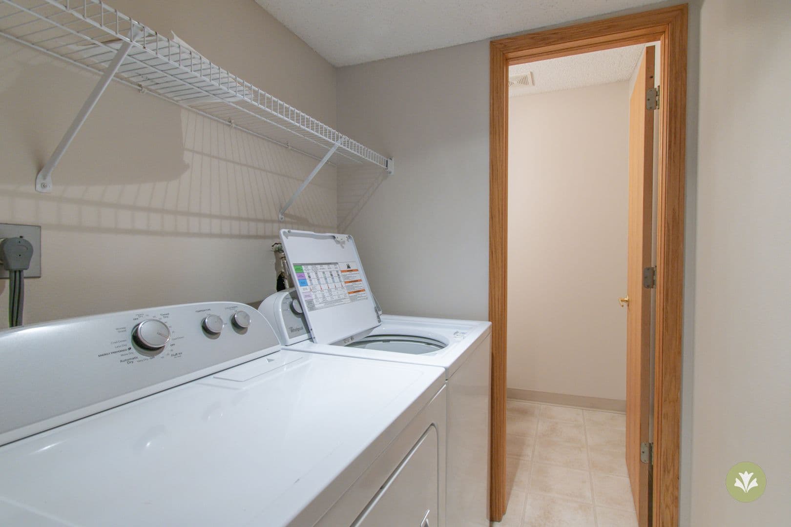 Lincoln Apartment: Charleston Court Apts & THs