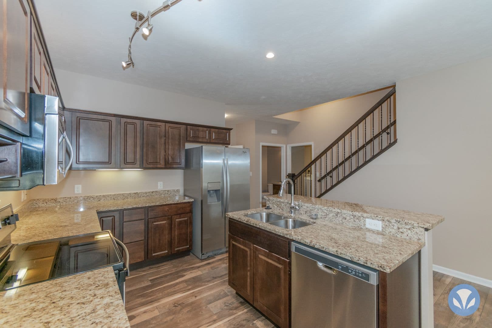 Lincoln Apartment: Sherman Village