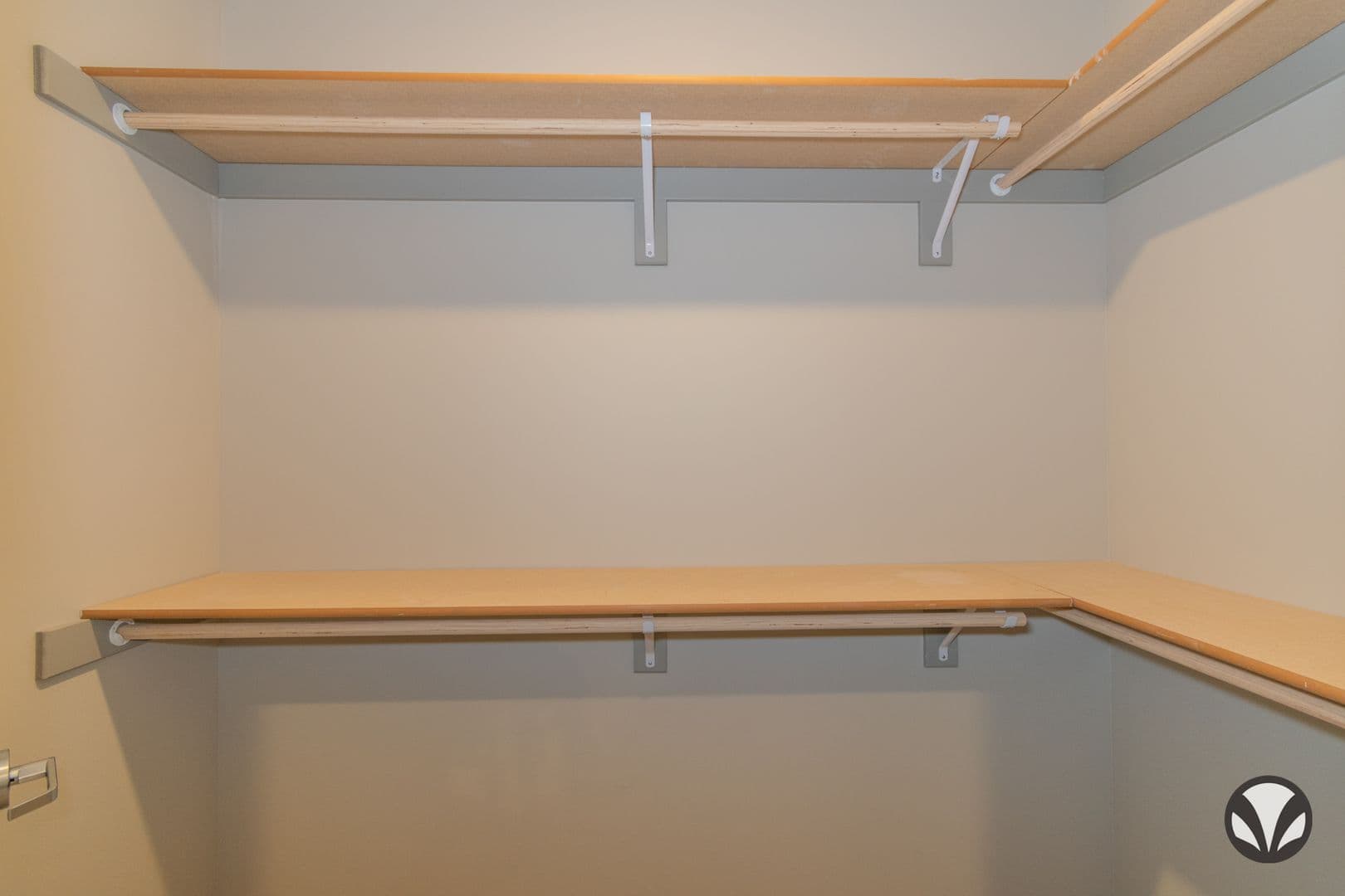 Lincoln Apartment: 4421 Bridle Lane