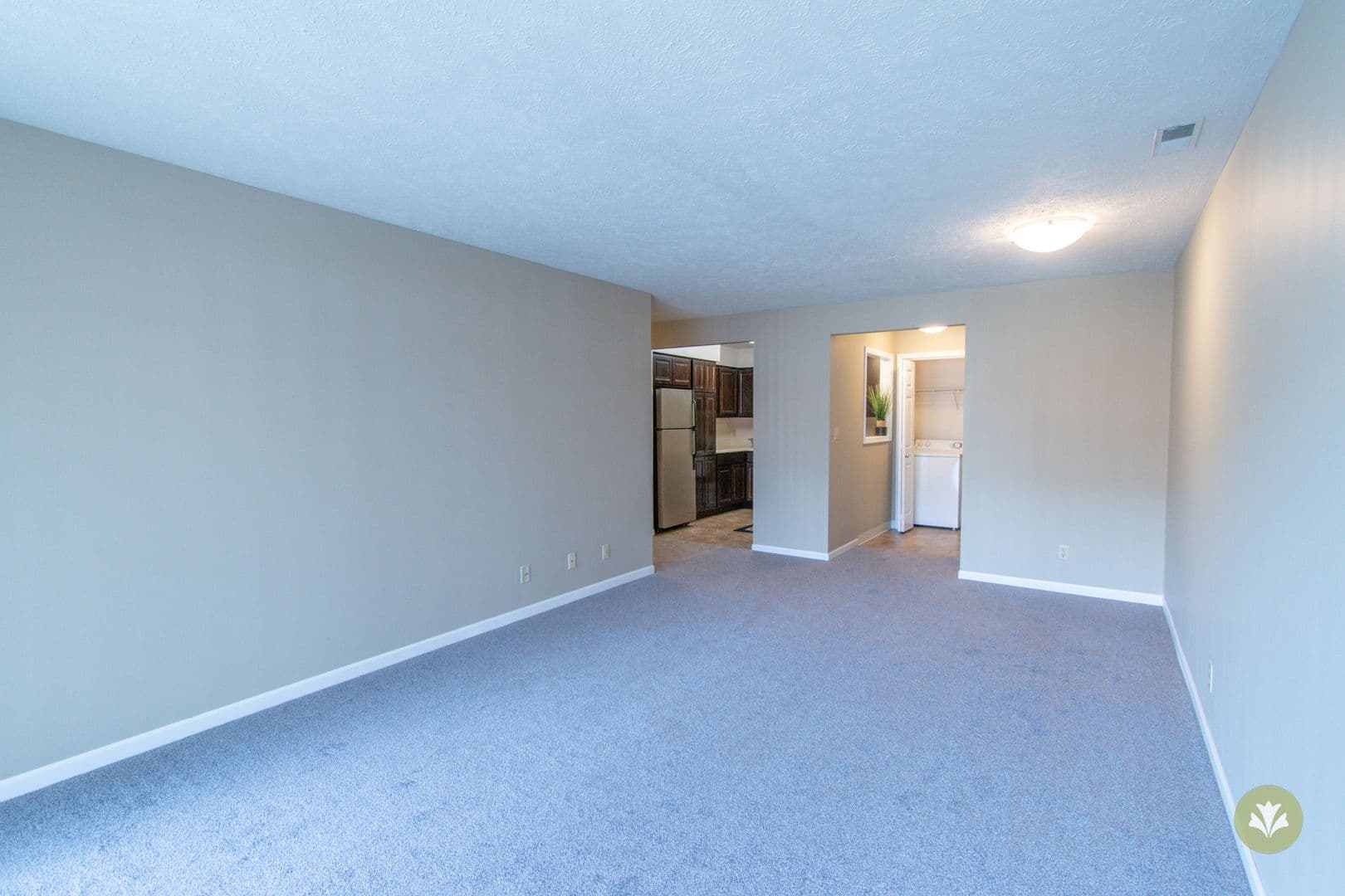Lincoln Apartment: Adriana Court