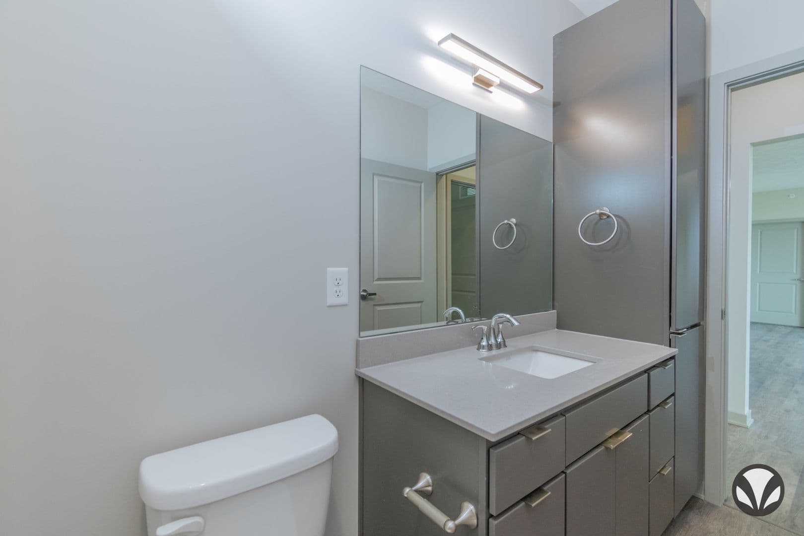 Lincoln Apartment: 4421 Bridle Lane