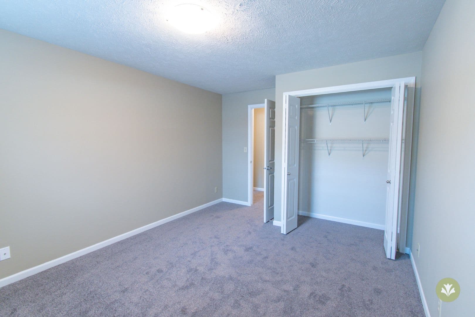 Lincoln Apartment: Adriana Court