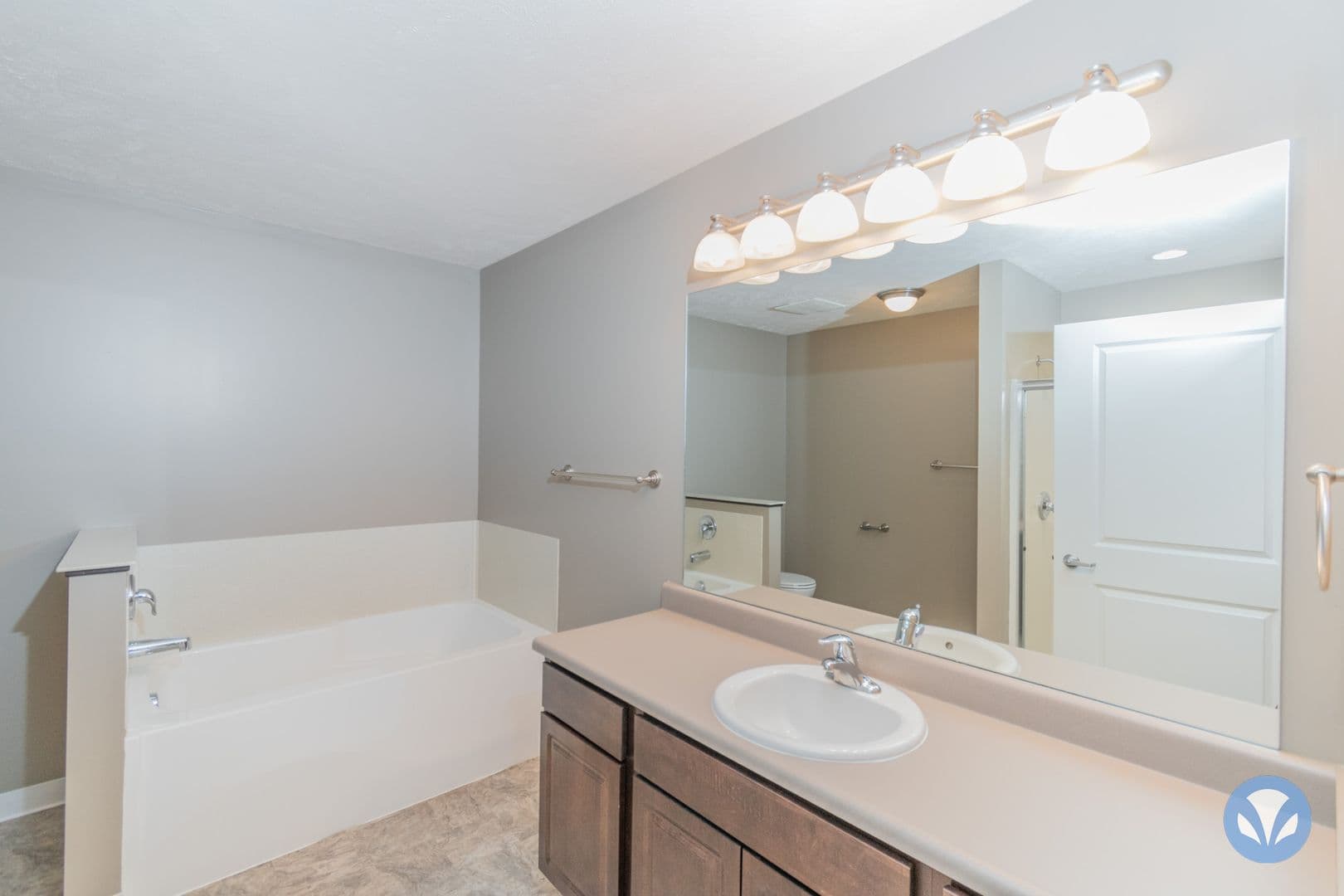 Lincoln Apartment: Sherman Village