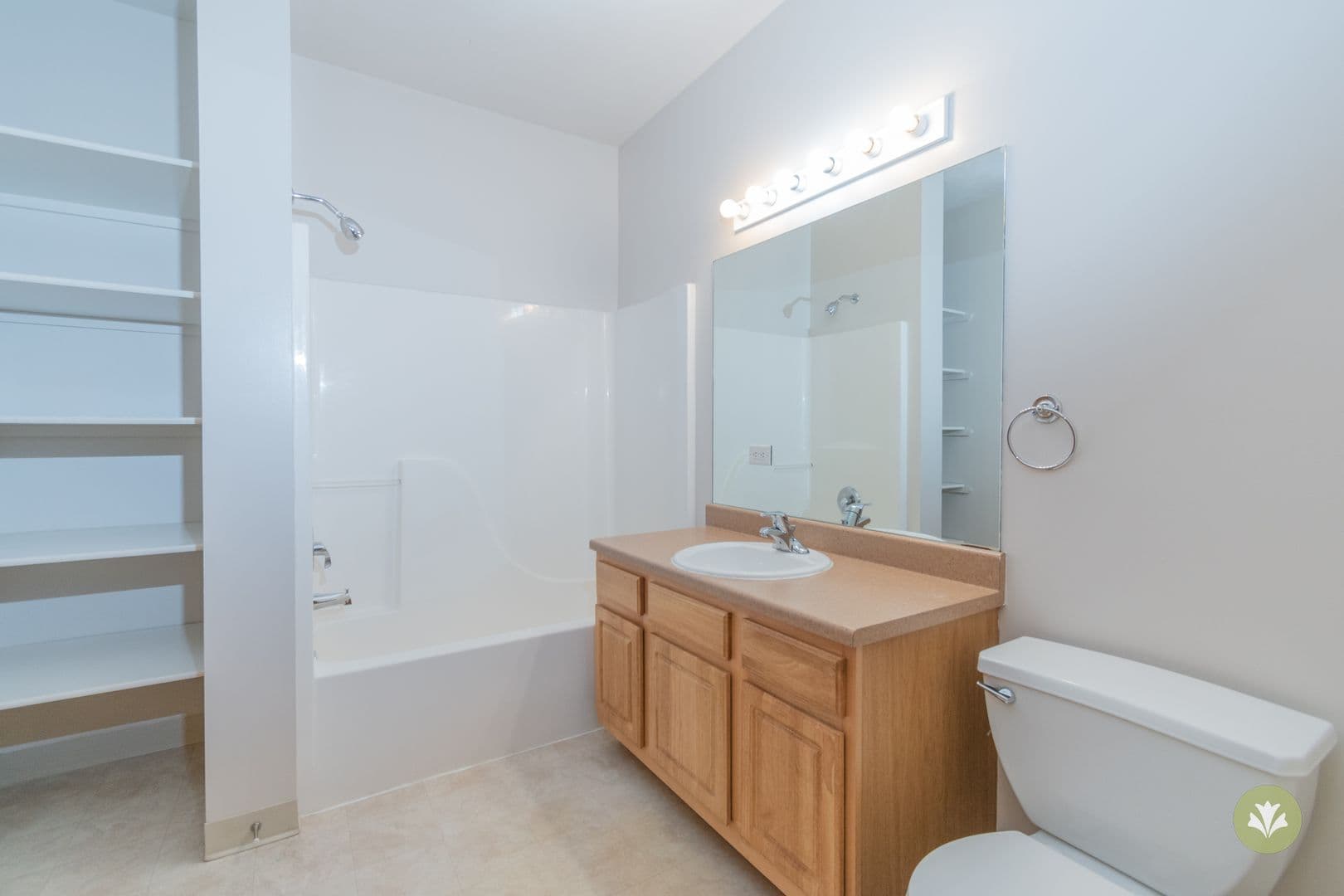 Lincoln Apartment: Charleston Court Apts & THs