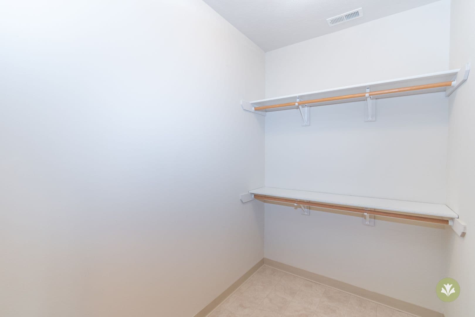 Lincoln Apartment: Charleston Court Apts & THs