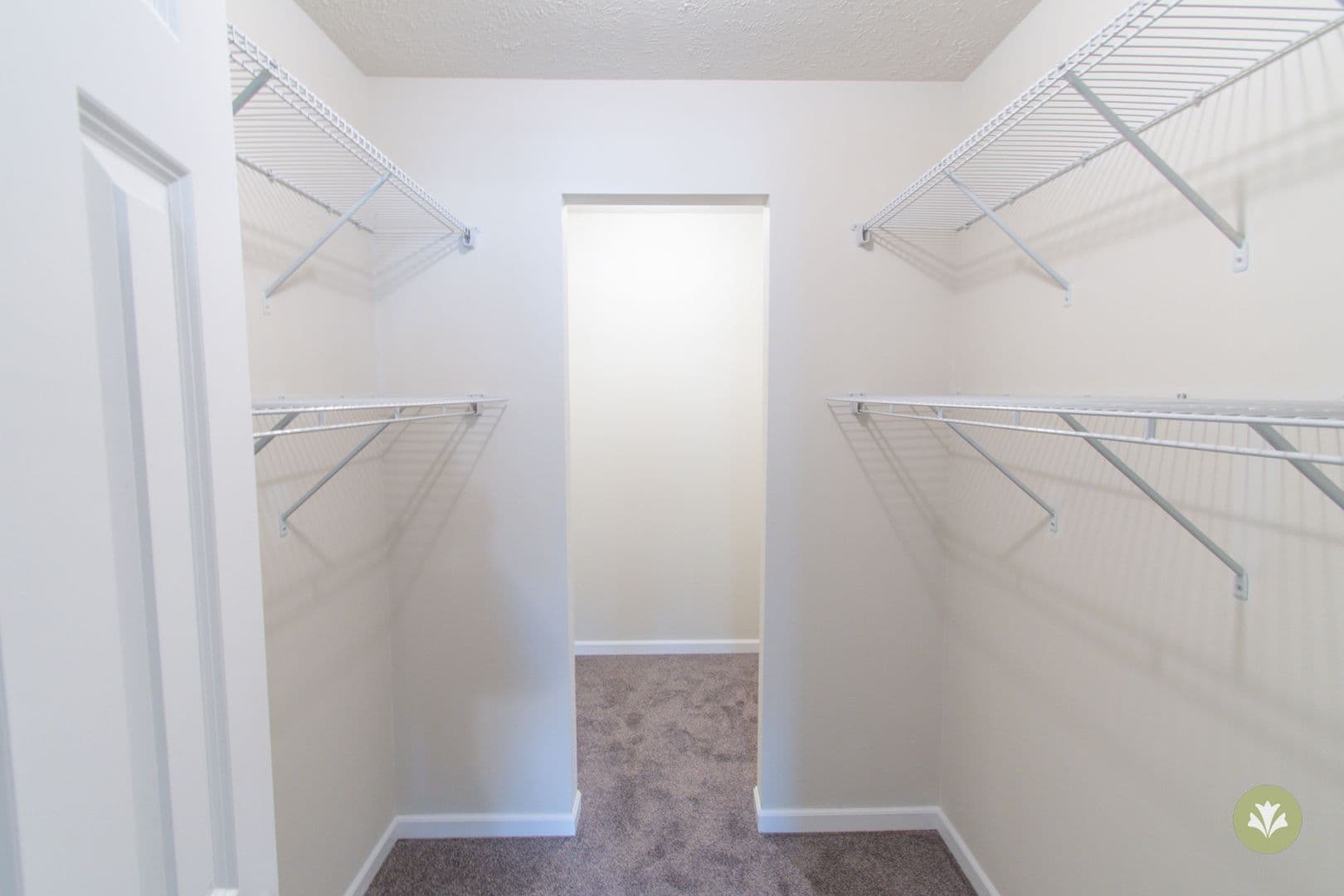Lincoln Apartment: Adriana Court