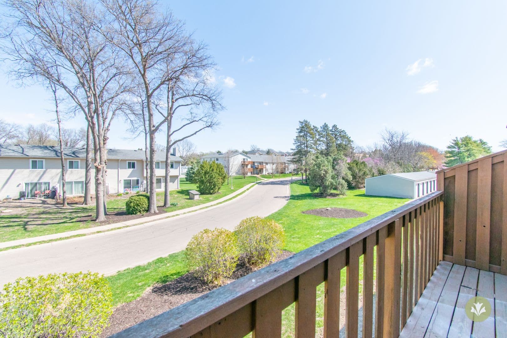 Lincoln Apartment: Charleston Court Apts & THs