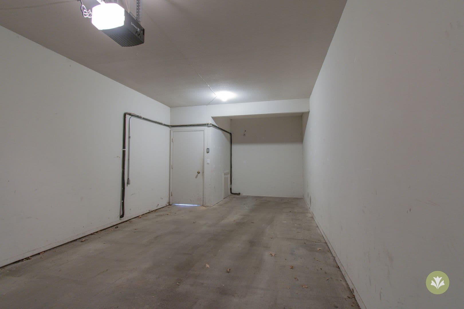 Lincoln Apartment: Charleston Court Apts & THs