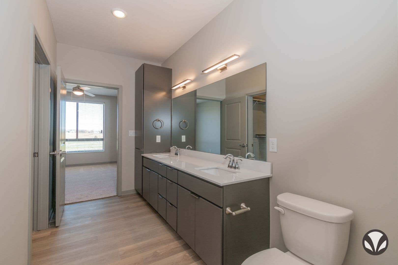 Lincoln Apartment: 4421 Bridle Lane