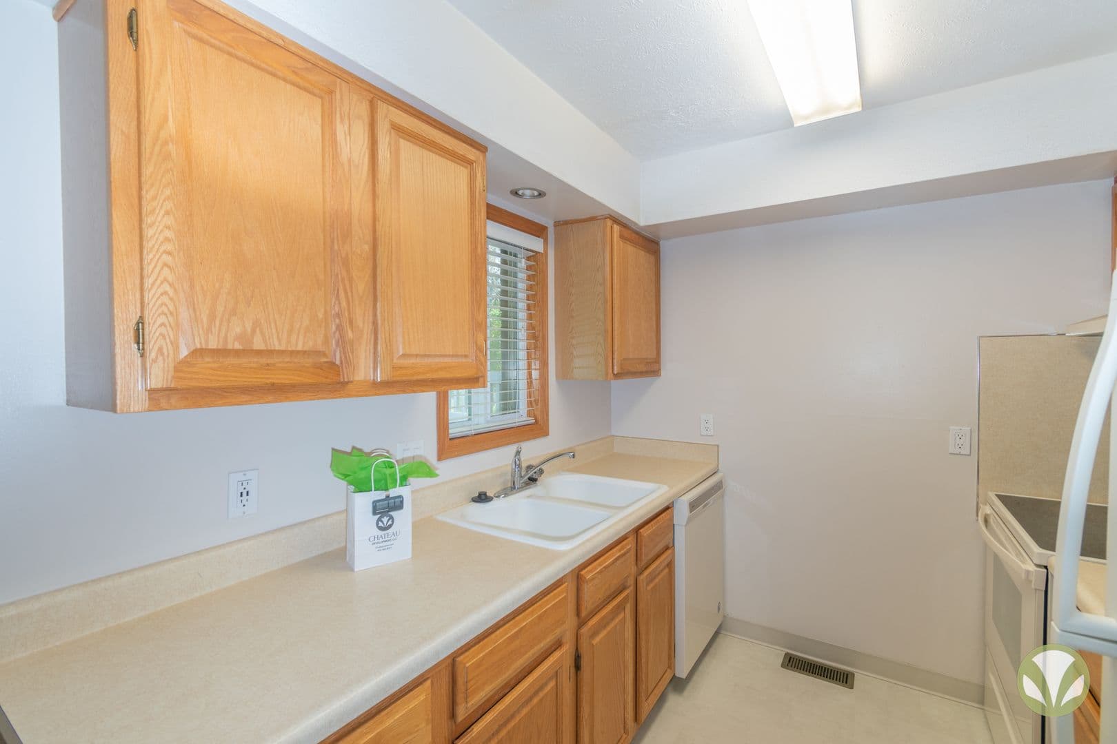 Lincoln Apartment: ChateauTownhomes