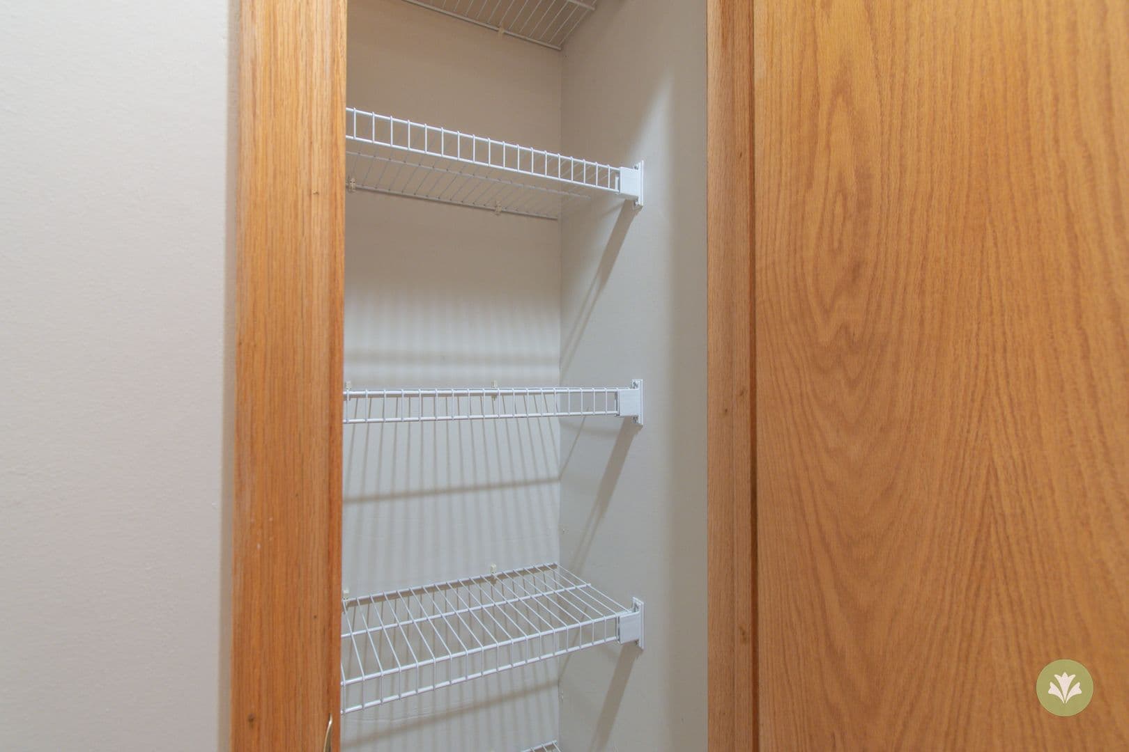 Lincoln Apartment: Charleston Court Apts & THs