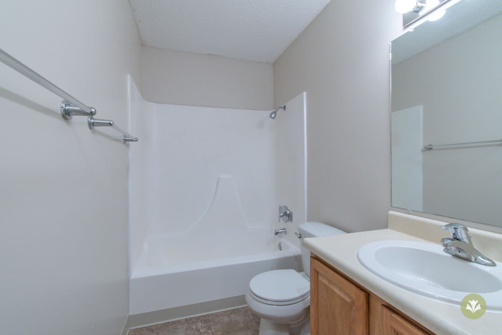 Lincoln Apartment: Charleston Court Apts & THs