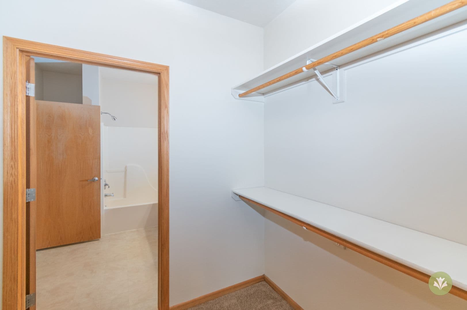 Lincoln Apartment: Charleston Court Apts & THs