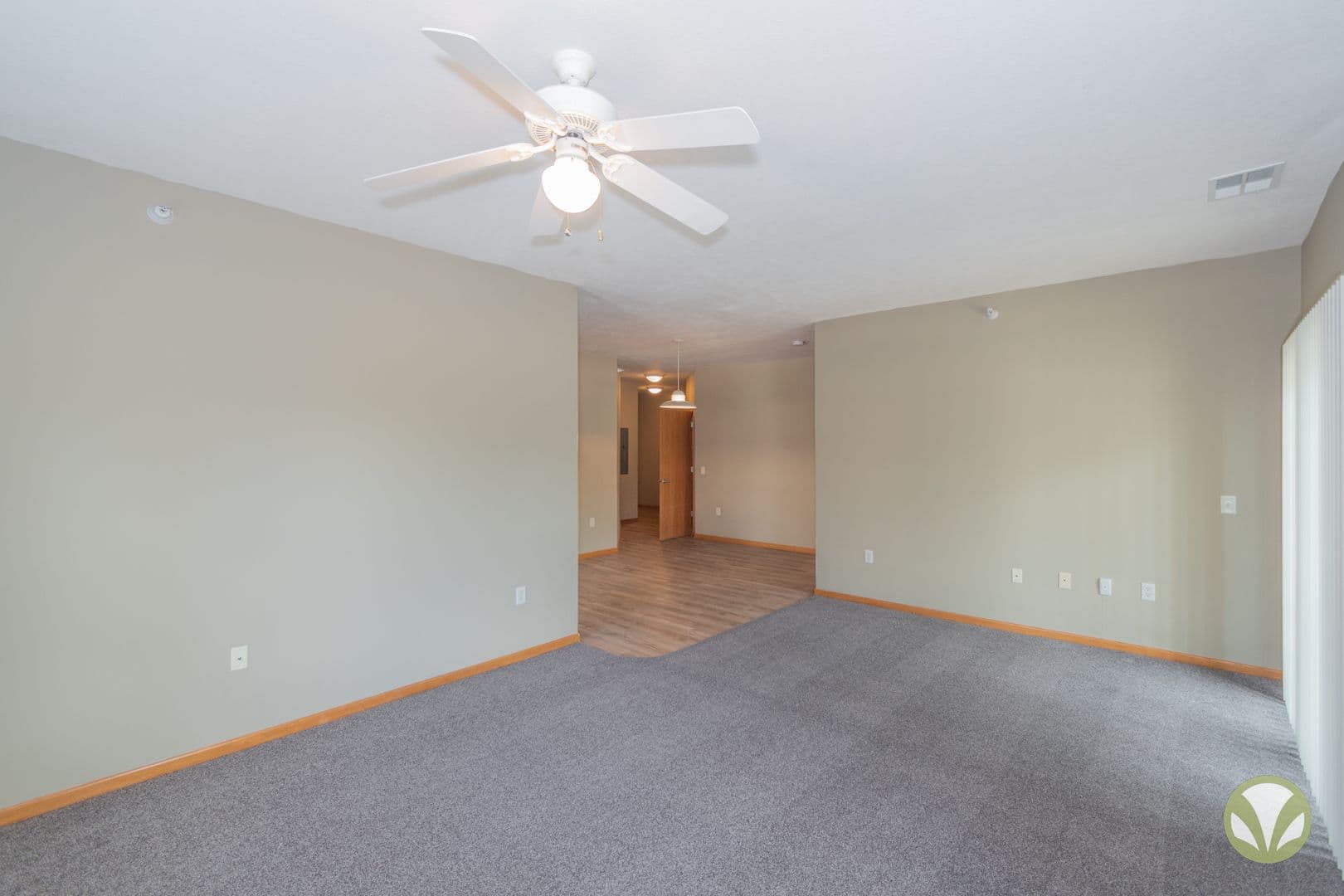Lincoln Apartment: Charleston Court Apts & THs
