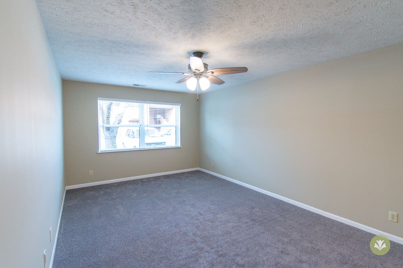 Lincoln Apartment: Adriana Court