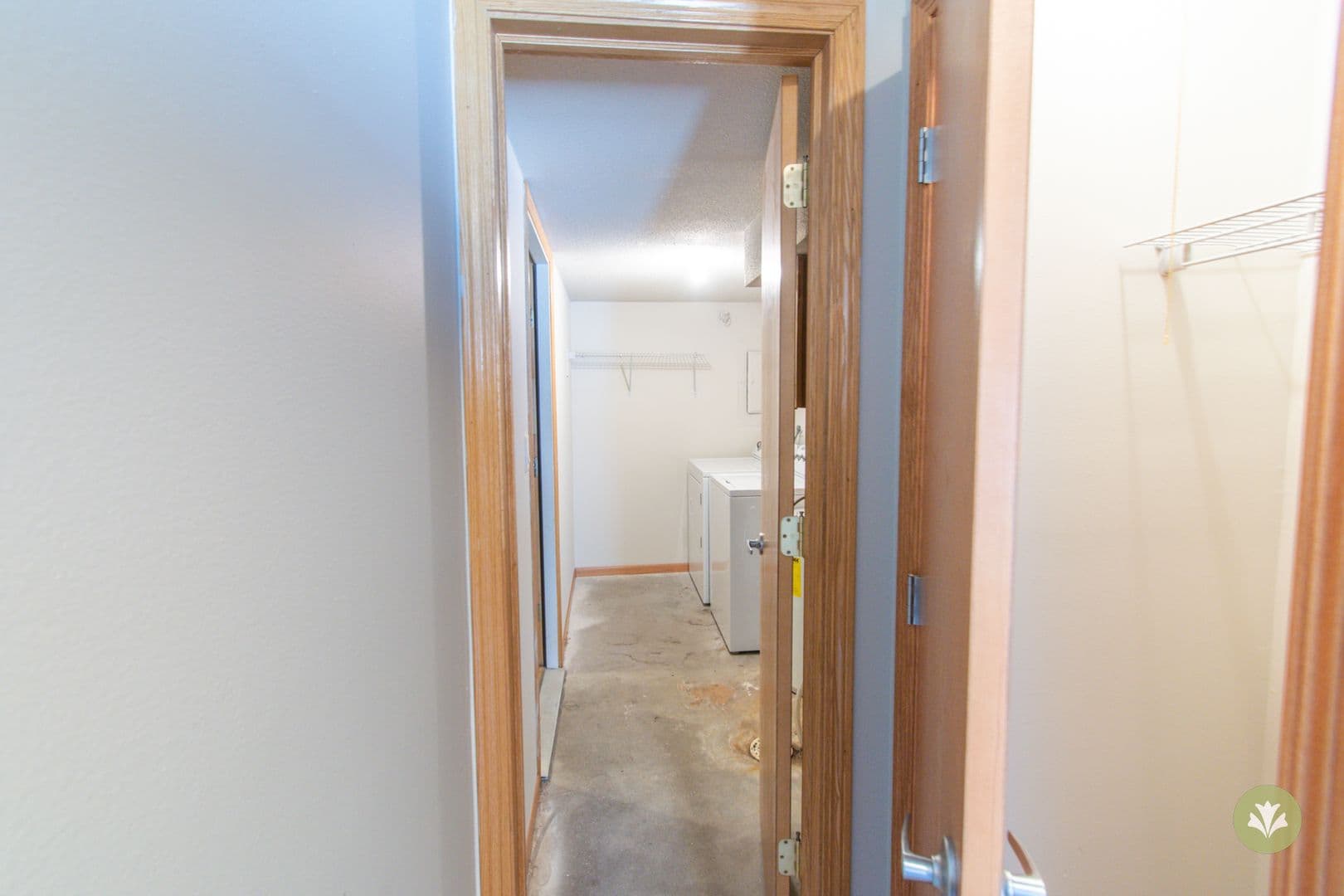 Lincoln Apartment: Charleston Court Apts & THs