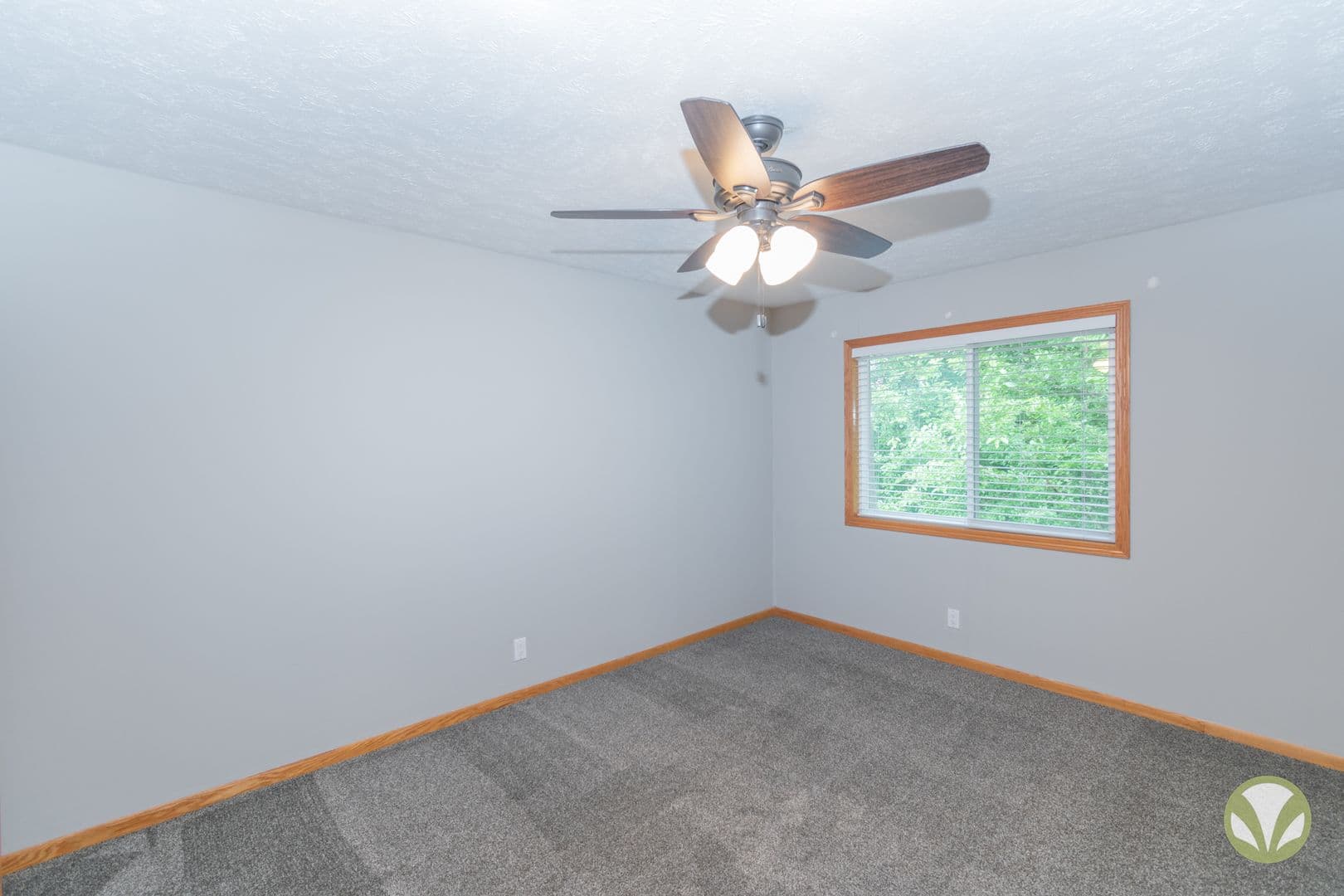 Lincoln Apartment: ChateauTownhomes