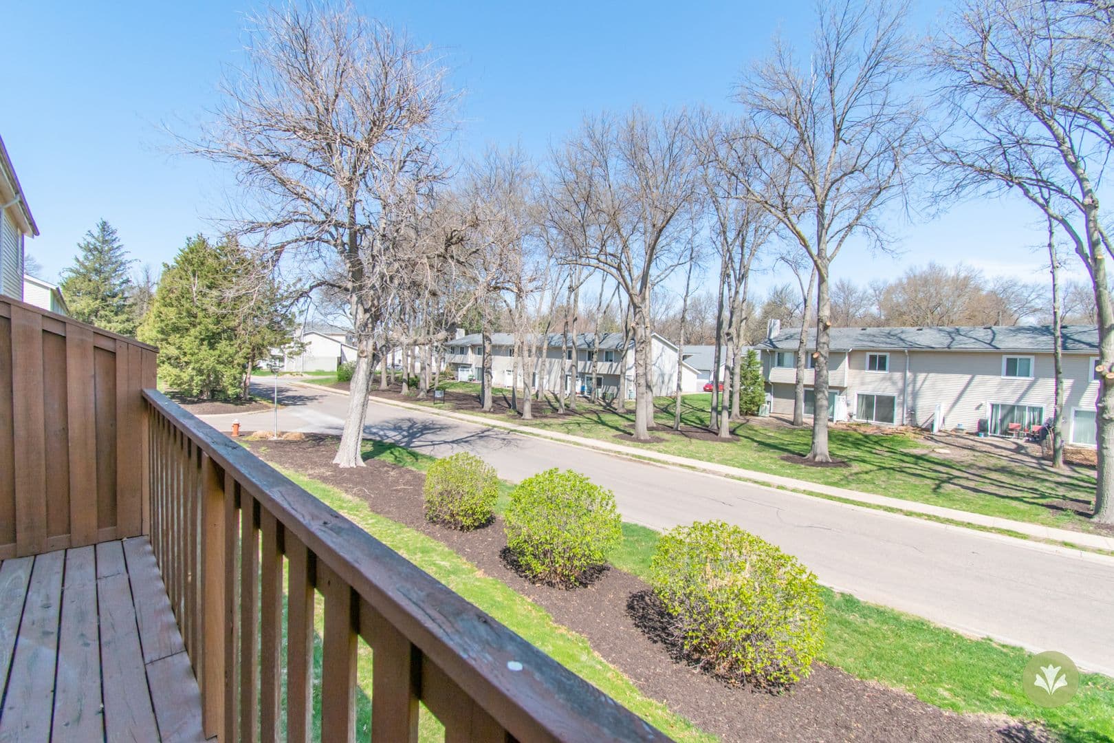Lincoln Apartment: Charleston Court Apts & THs
