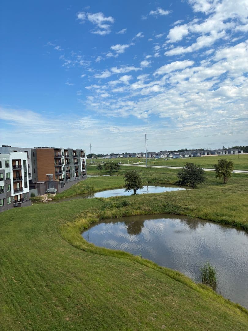 Lincoln Apartment: 4421 Bridle Lane