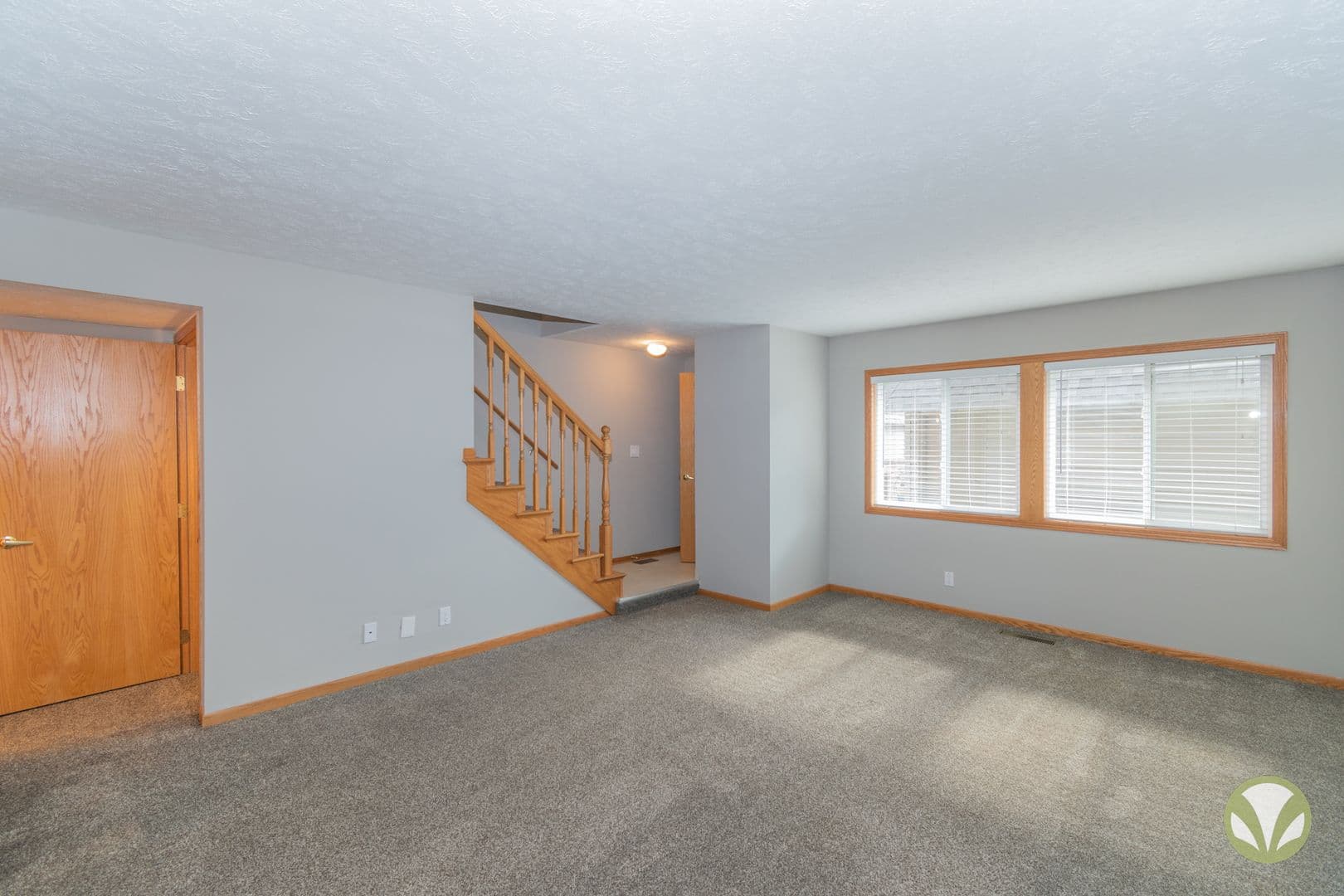 Lincoln Apartment: ChateauTownhomes