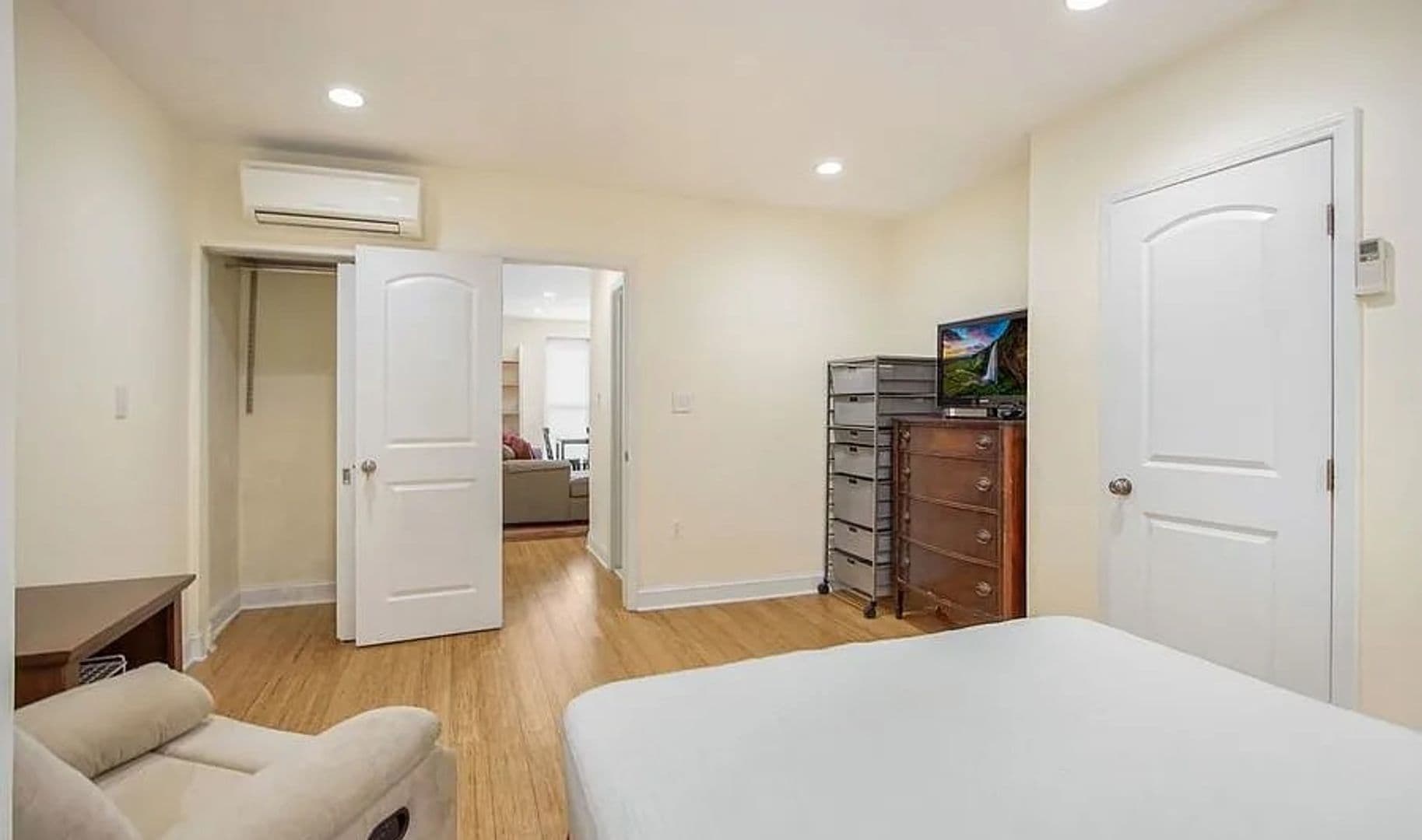 Washington Apartment: 1510 Q Street NW