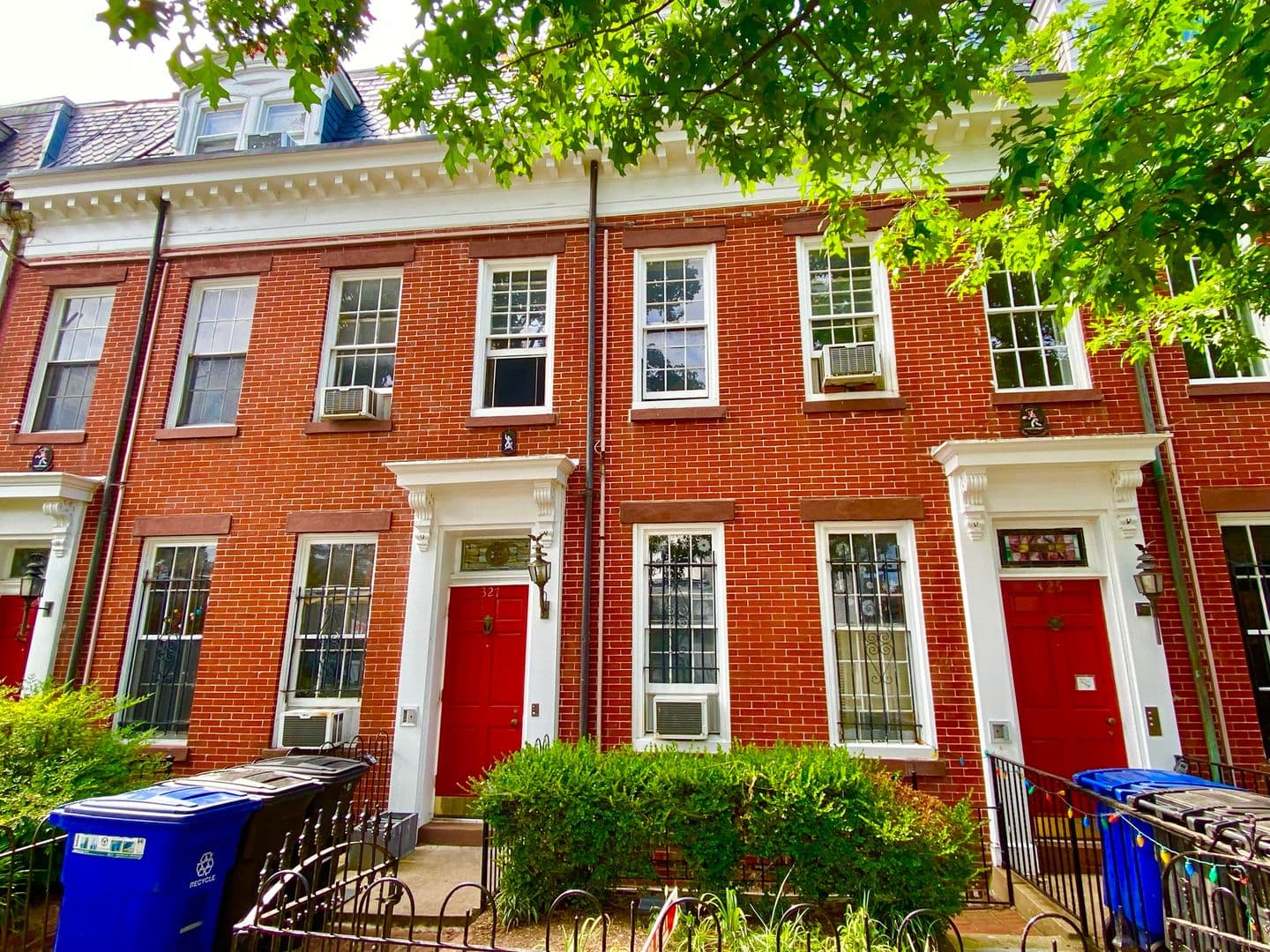 Washington Apartment: 327 C Street, SE