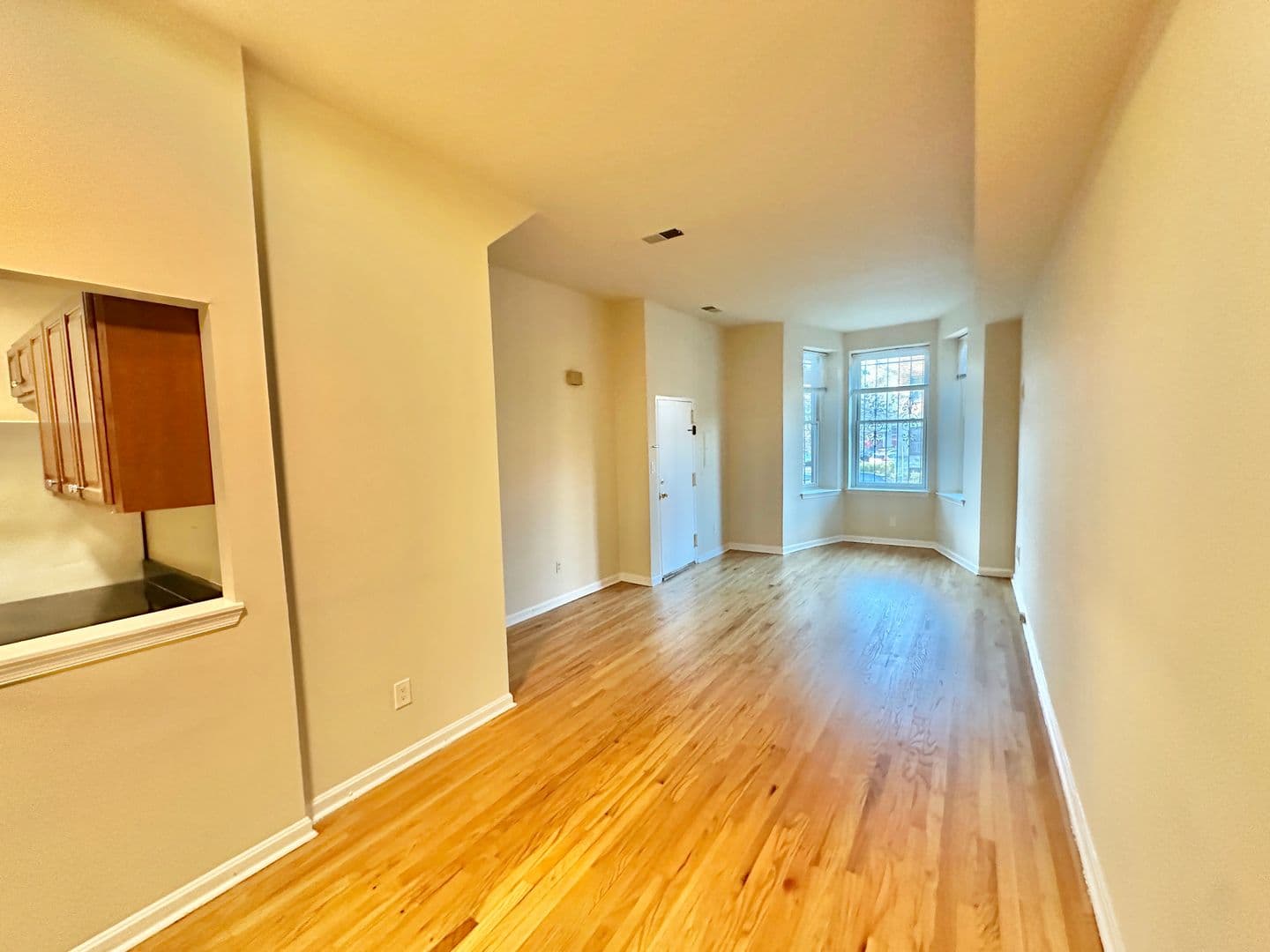 Washington Apartment: 1762 U Street NW