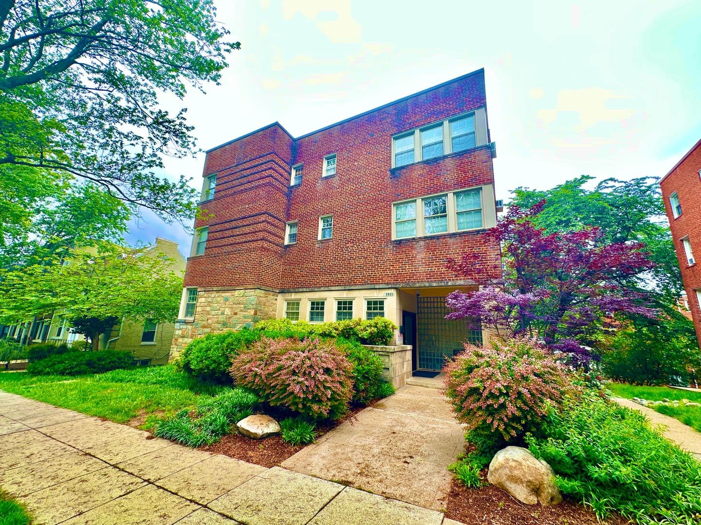 Washington Condo: 3925 Davis Place, NW #B6