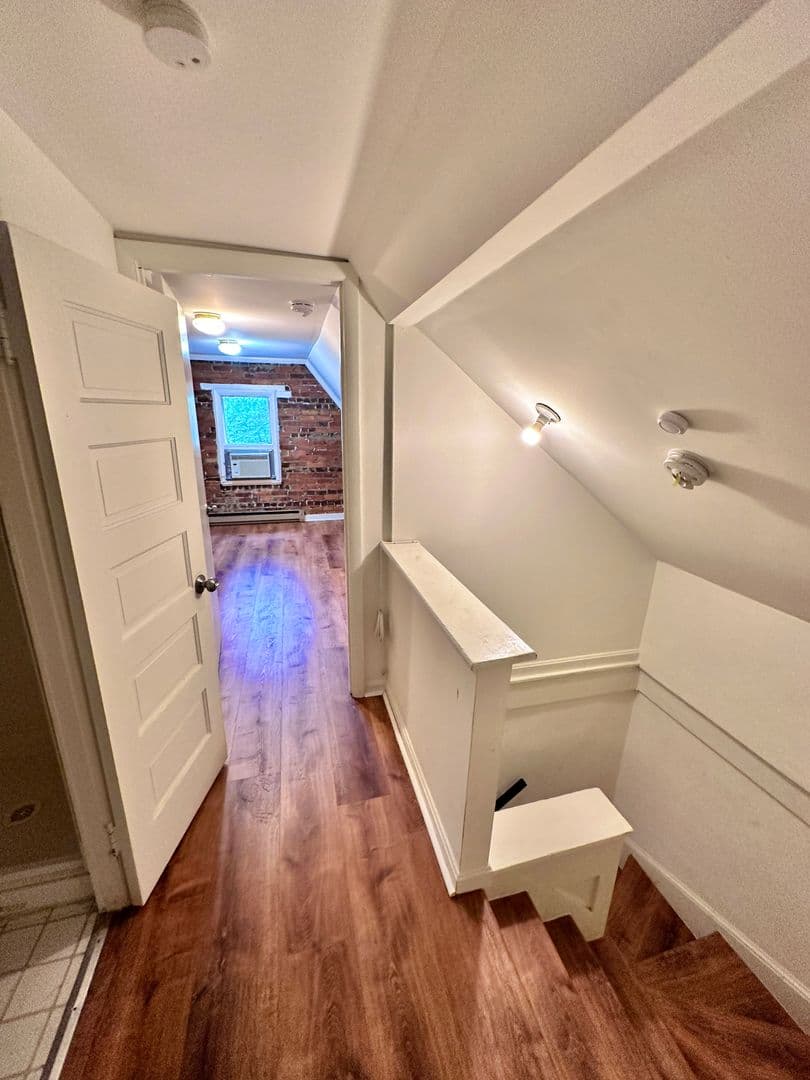 Washington House: 4422 Greenwich Parkway NW