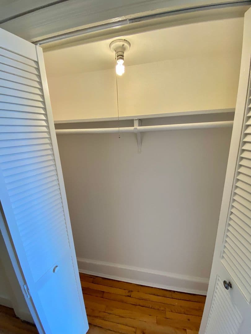 Washington Apartment: 327 C Street, SE
