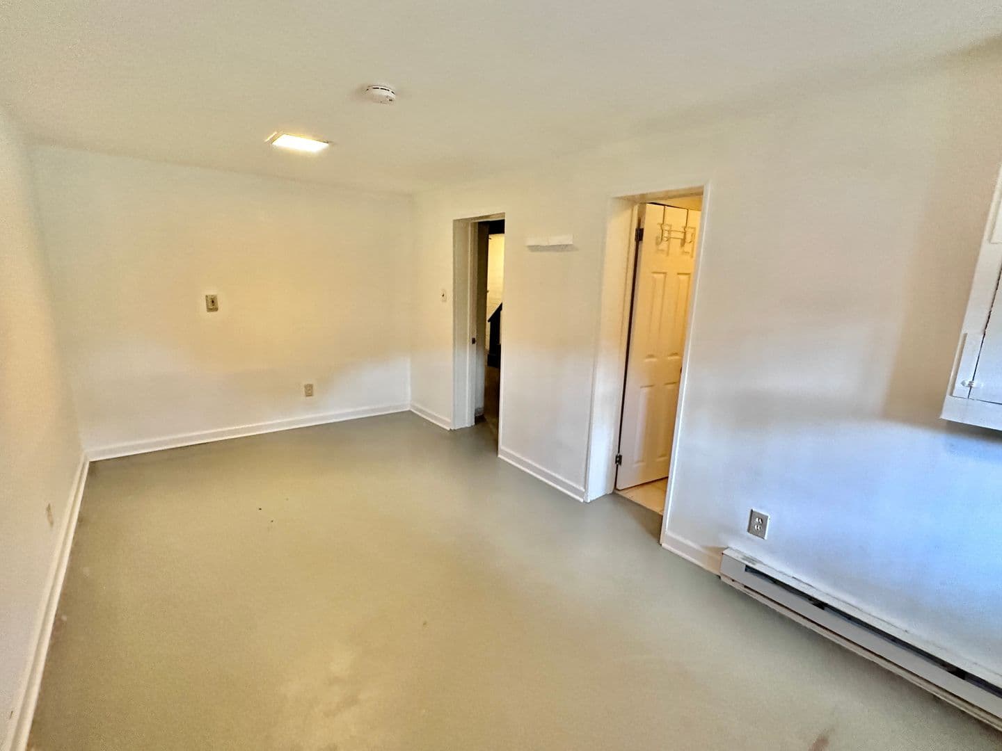 Washington House: 4422 Greenwich Parkway NW