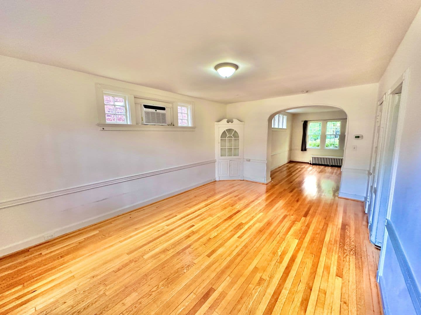 Washington House: 4422 Greenwich Parkway NW
