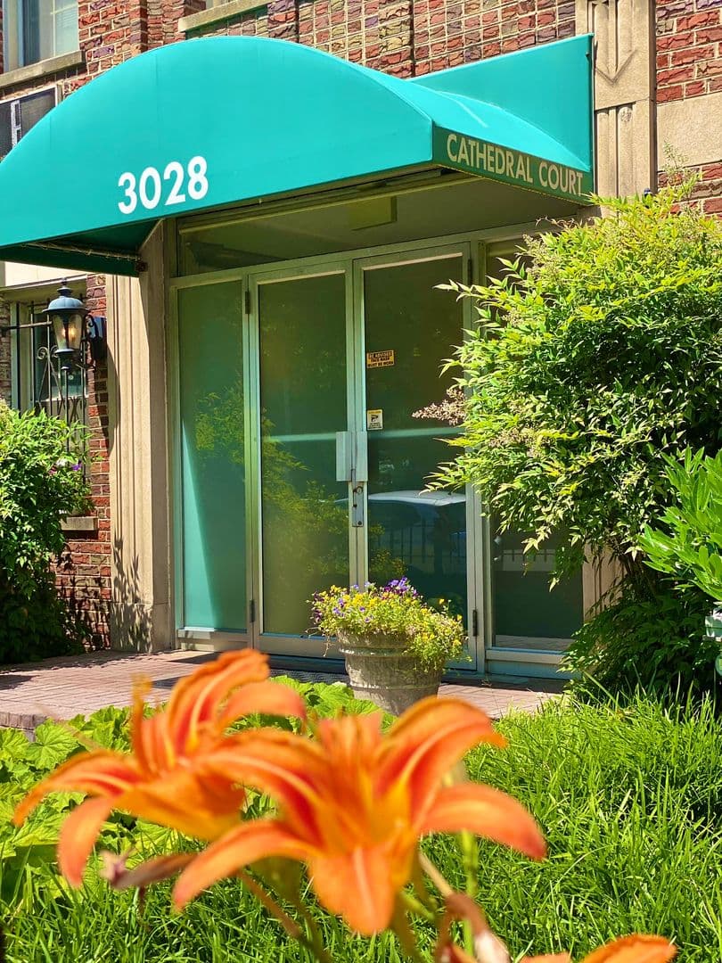 Washington Condo: 3028 Wisconsin Ave NW #106
