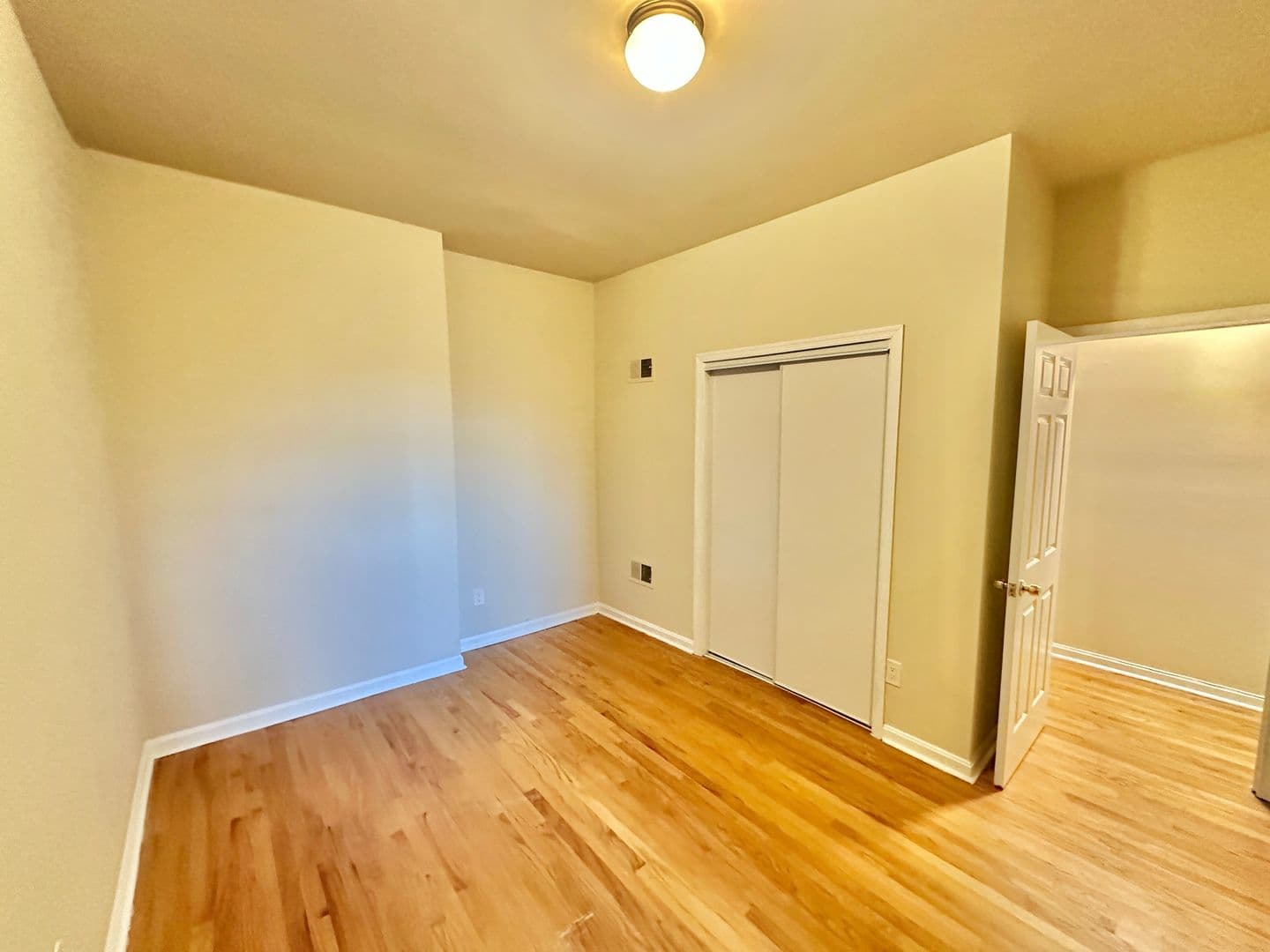 Washington Apartment: 1762 U Street NW